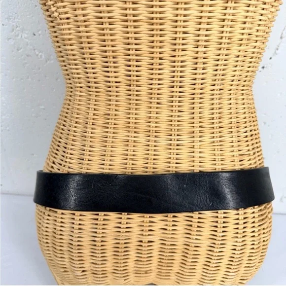 Sundance Women’s size Large Black Leather Loop Belt - Picture 4 of 10